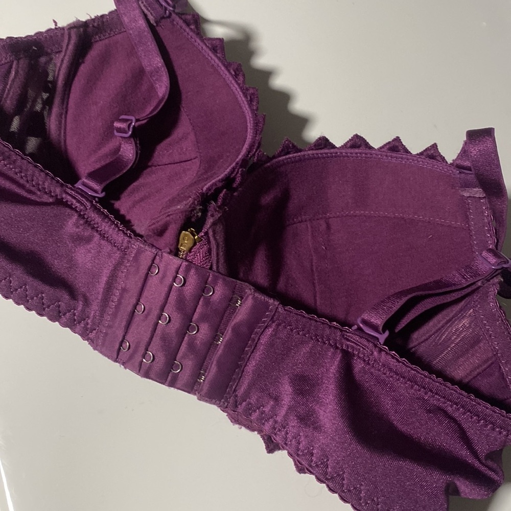 Adorable lingerie - push up bra with zipper & removable straps - Picture 4 of 7